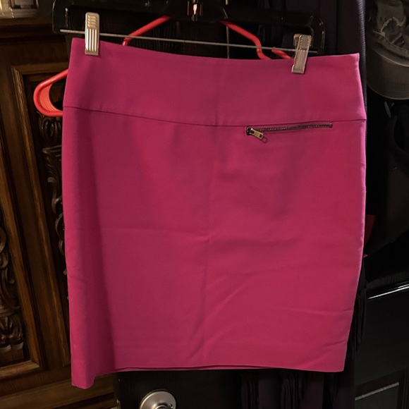 Ann Taylor Dresses & Skirts - Ann Taylor Vibrant Pink Mini Skirt